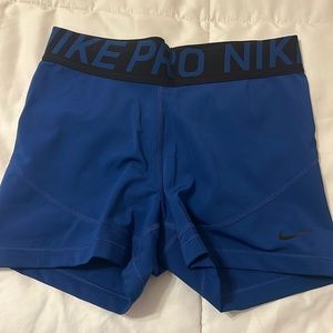 nike pro spandex size medium